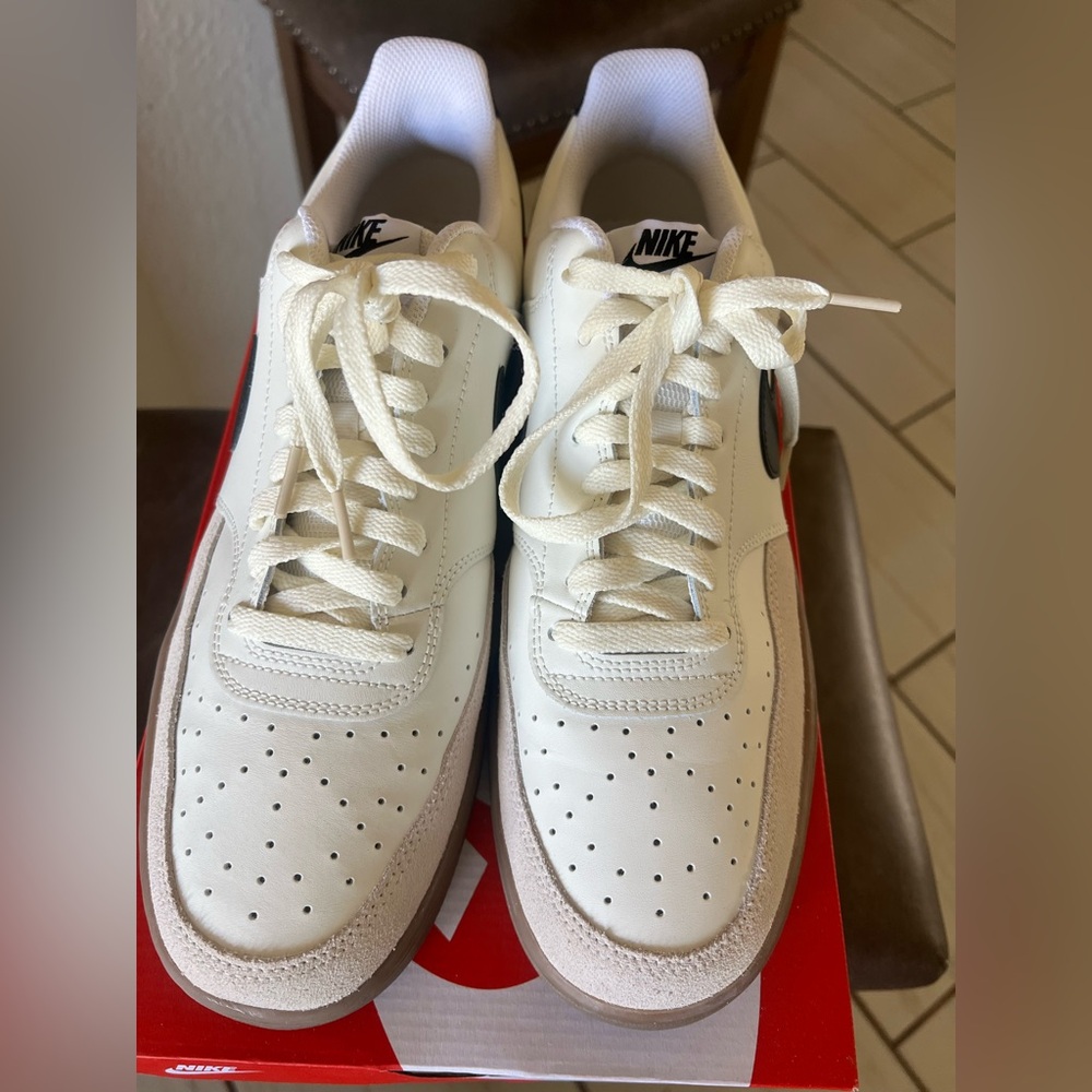 NWOT Men's Court Vision Low Casual Sneakers from Finish Line - Picture 4 of 8